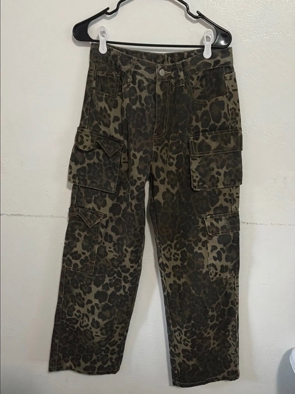 Womenβs Leopard Cargo Pants - Olive/Black